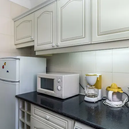Apartman Feels Like Sunny